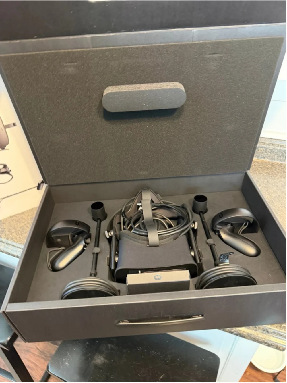 Oculus - Marvel Powers United VR Special Edition Rift + Touch Limited Edition